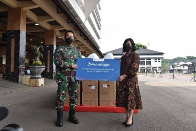 TNI AD Terima Hibah Alat Kesehatan dan Ambulance dari Bank Rakyat Indonesia