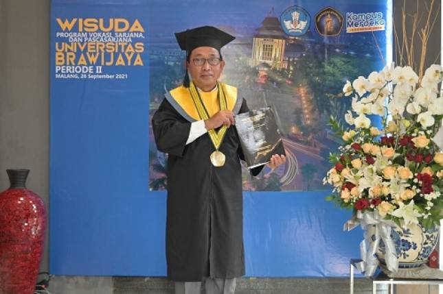 Hebat, Membanggakan! Bos BNI, Sis Apik Wijayanto, Lulus Doktor dengan Predikat Cum Laude