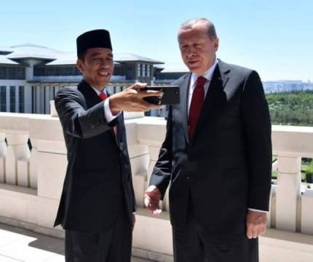 Presiden Jokowi Berhasil Ajak Presiden Erdogan Tampil di Vlog