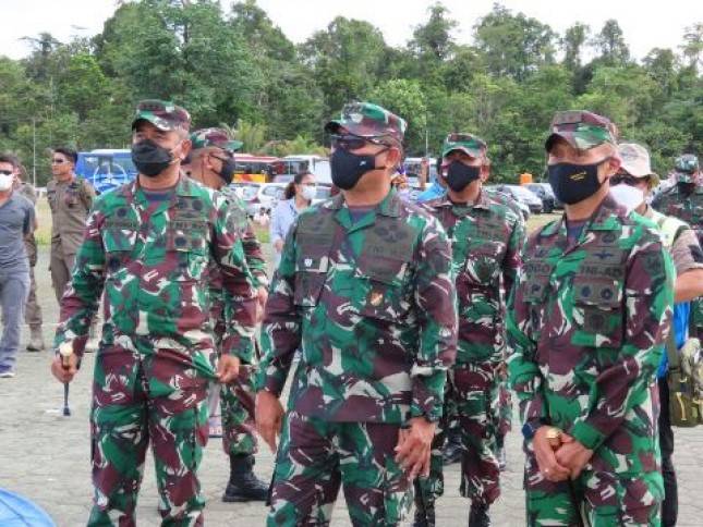 Pangdam XVII Bersama Dankodiklatad dan Danpussenif Kodiklatad ke Kabupaten Mimika