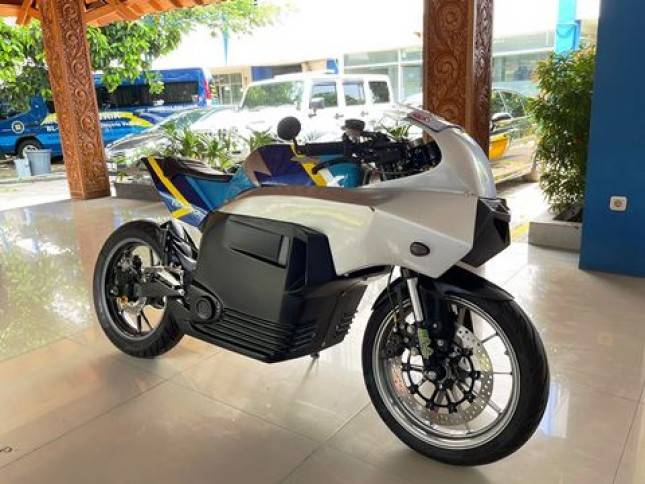 Terbukti Motor Listrik BL-SEV 01 Sukses Touring Jakarta-Mandalika NTB