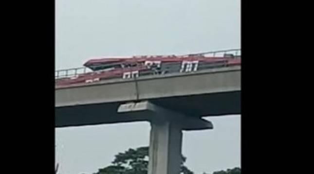 Breaking News! Dua Kereta LRT Jabodetabek Tabrakan di Kawasan Munjul, Cibubur 