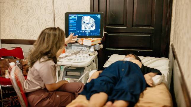 Le Minerale Dukung Sentra Vaksin Peduli Ibu Hamil
