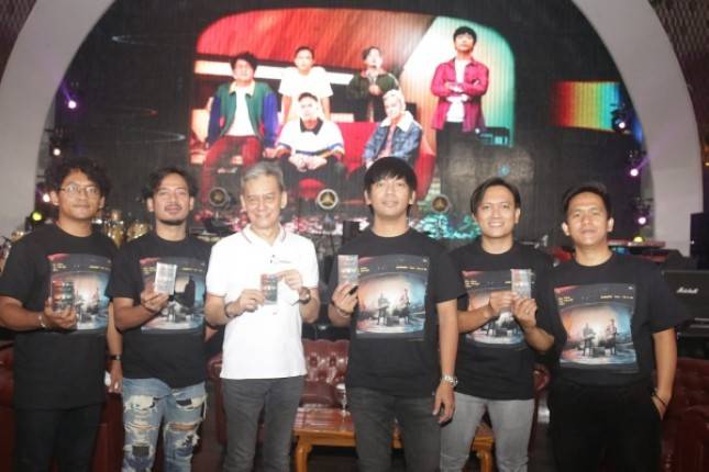 D&rsquo;MASIV Bersama Fariz RM Luncurkan 'Kau Yang Tak Pernah Tahu'