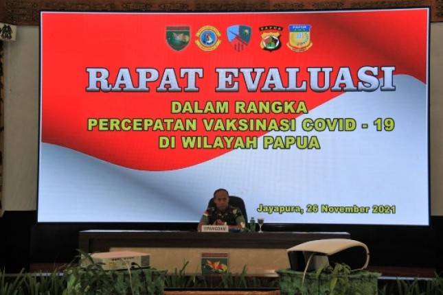 Kodam XVII Cenderawasih Gelar Rapat Evaluasi Percepatan Vaksinasi Covid-19 di Papua