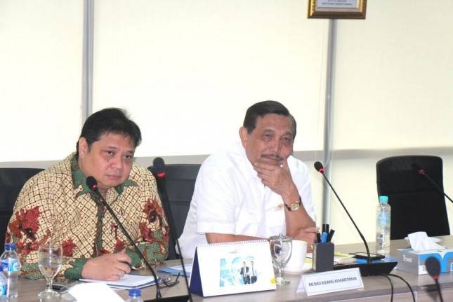 Luhut Sebut Airlangga Paling Mengerti Kebutuhan Garam untuk Industri