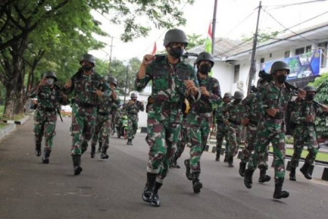 Prajurit Yonkapa 1 Mar Ciladak Laksanakan Cross Country