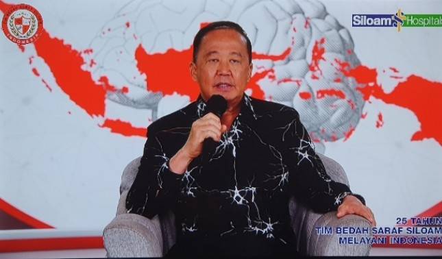 25 Tahun Tim Bedah Saraf Siloam Hospitals Melayani Indonesia