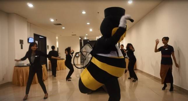 Kejutan Flash Mob di Best Western Premier The Hive