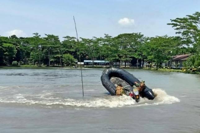 Prajurit Batalyon Infanteri 5 Marinir Tingkatkan Latihan Rubber Boat