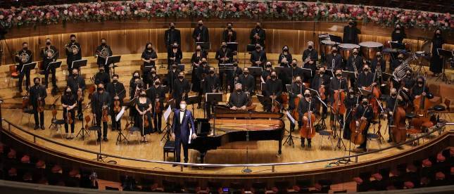 Pemusik Jonathan Kuo Gelar Konser Live 'Between Two Poles'      