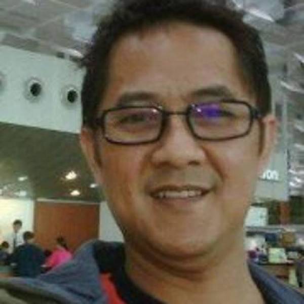 Kenaikan Cukai Rokok yang Besar Mematikan IHT dan Merusak Pemulihan EKonomi 
