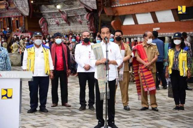Presiden Jokowi Apresiasi Program Revitalisasi Kawasan Budaya  di Samosir