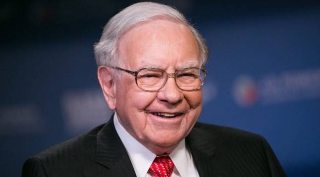 Mengejutkan! Warren Buffet Investasi Capai USD 1 B di NeoBank yang Ramah dengan Bitcoin