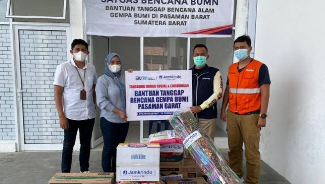 Jamkrindo Salurkan Bantuan Untuk Korban Gempa Sumbar