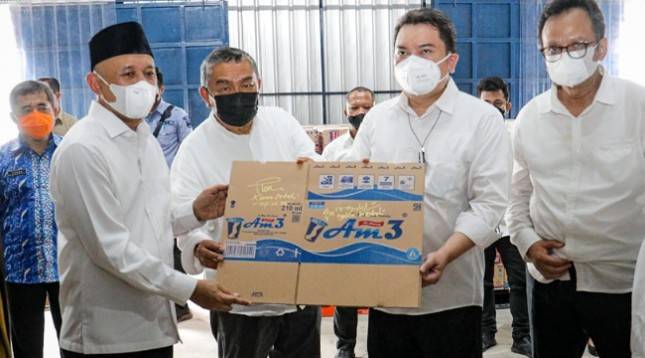 Resmikan Pabrik Air Minum Ma'soem, MenKopUKM Apresiasi Penggunaan Teknologi Canggih