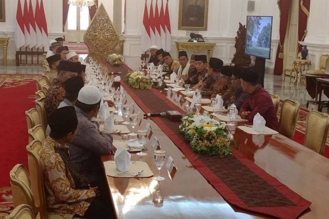 Presiden Jokowi Bahas Perrppu Ormas Bersama Ulama Kalbar