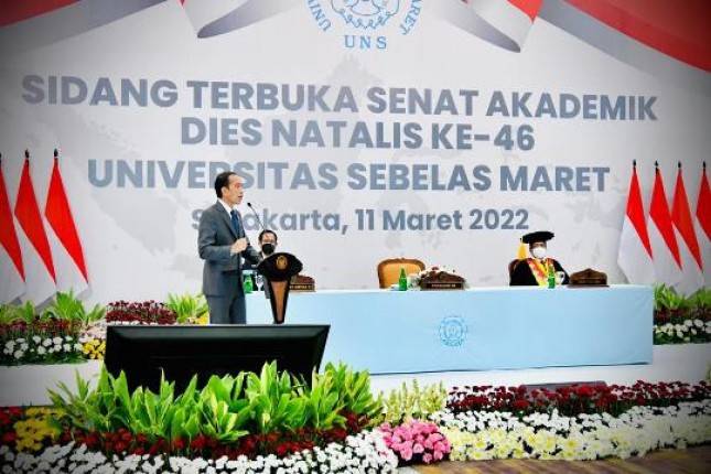 Dies Natalis ke-46 UNS, Presiden Jokowi: Universitas Harus Lincah dan Cepat Belajar dengan Perubahan