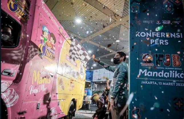 Promosikan Kuliner Nusantara Saat MotoGP, Menparekraf Berangkatkan Food Truck ke Mandalika 