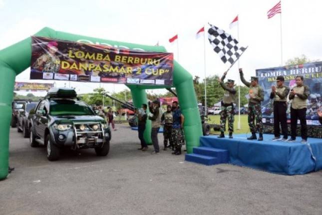 Komandan Pasmar 2 Brigjen TNI (Mar) Suherlan Lepas Peserta Lomba Berburu