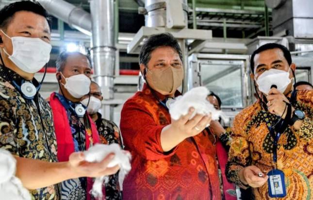 Dahsyat! Menko Airlangga dan Menperin Agus Groundbreaking Investasi Pabrik Kertas Kemasan Senilai Rp33 Triliun di Riau