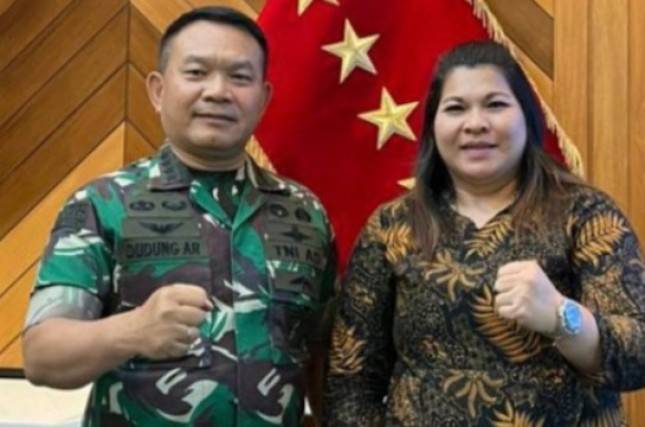 Artis dan Penggiat Sosial Lily Moza Kagum Bangga pada TNI