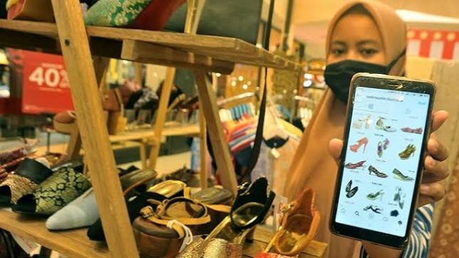 Kementerian Investasi - DANA Indonesia Teken MoU Dorong UMKM Naik Kelas