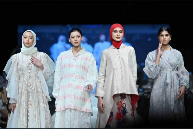  4 Tren Make Up Ramadan Look Ala Wardah di Indonesia Fashion Week 2022