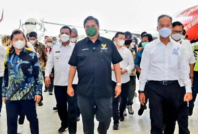 Didampingi Menperin Agus, Menko Airlangga Kunjungi KEK Batam Aero Technic Senilai Rp7,29 Triliun 