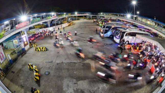 Puncak Arus Mudik Terjadi Pada H-2 Hingga H-1, Pemudik pada Angkutan Penyeberangan Tertinggi