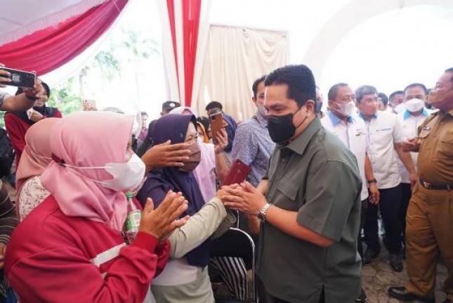 Menteri BUMN Erick: Bukti BUMN Hadir di Tengah Masyarakat Terkait Pasar Murah BUMN di Lampung