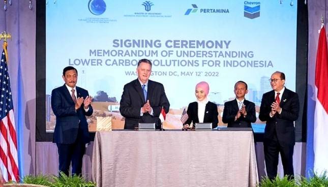 Dubes Rosan Dampingi Menko Luhut, Menteri Bahlil dan Dirut Pertamina Teken MoU dengan Cevron 