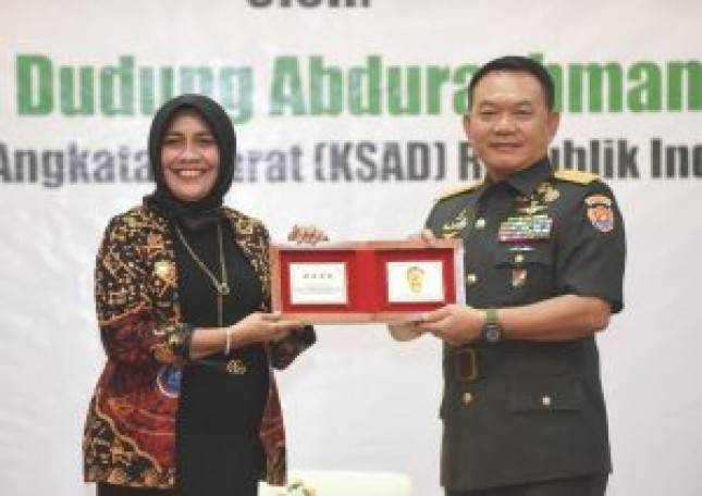 KASAD Jend TNI Dudung Abdurachman Tamu Istimewa di Tahun Dies Natalis ke 41 Unitomo