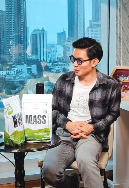 Clinton Augusto Bagikan Tips Menaikan Berat Badan Secara Alami dengan RimbaLife