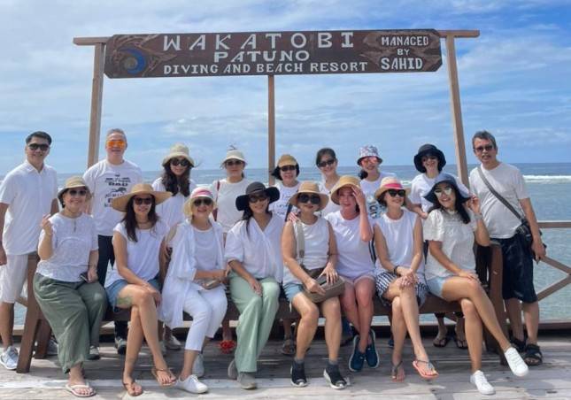 Keindahaan Kawasan Wisata Wakatobi Membuat Direktur MURI  Aylawati Sarwono Terpesona