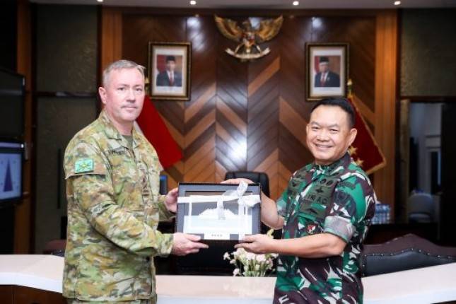 Kerja Sama Militer dan Modernisasi Alutsista TNI AD dengan AD Australia  Perlu Ditingkatkan