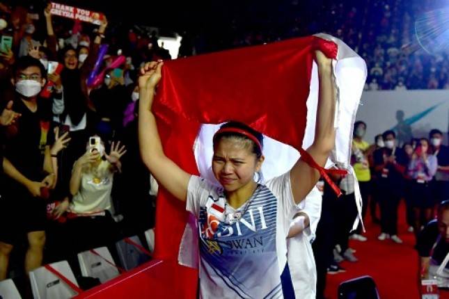  Terharu! Umumkan Pensiun, Tangis Greysia Polii Pecah Saat Lakukan Victory Lap di Istora Senayan
