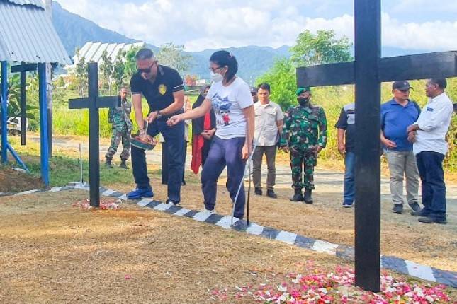 Kolonel Inf J.O. Sembiring Ziarah ke Makam Para Tokoh Papua