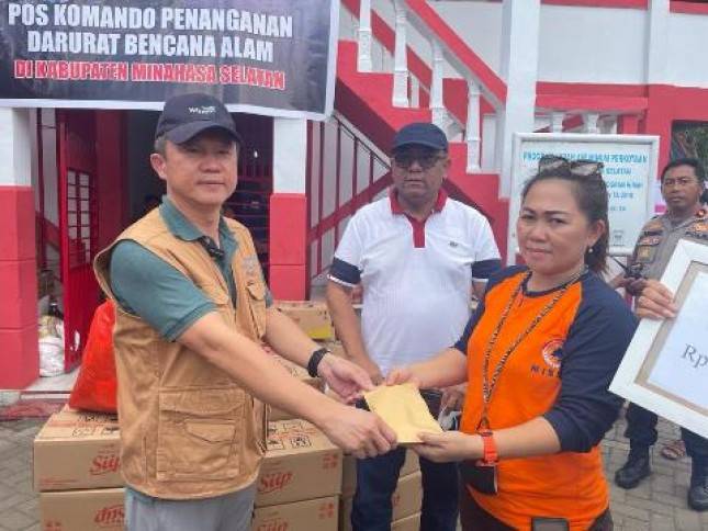 Wilmar Salurkan Bantuan Bagi Warga Terdampak Bencana Abrasi di Minahasa 