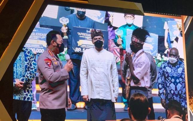 Anak Suku Asmat Ini Surati Kapolri, Ingin Jadi Polisi, Jawaban Kapolri Bikin Kaget!