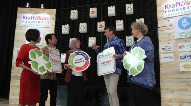 Dorong Ekonomi Sirkular Kemasan Plastik Jerigen, Kraft Heinz Food Service Indonesia Luncurkan Program 'JerryGreen'
