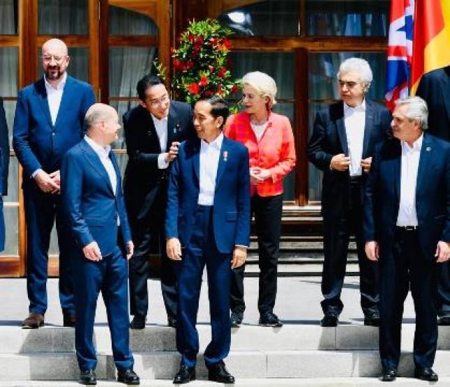 Presiden Jokowi Dorong Negara G7 Investasi Sektor Energi Bersih di Indonesia