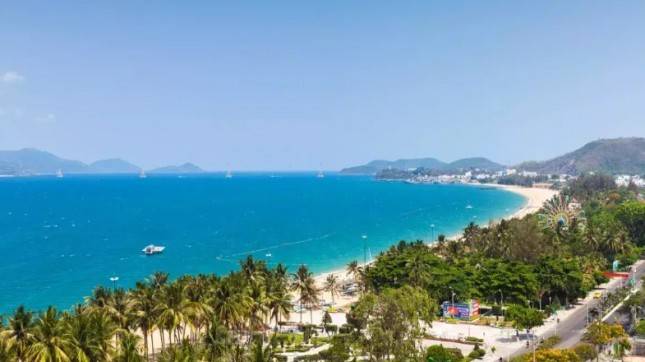 Vietnam Larang Wisatawan Berenang di Teluk Nha Trang Demi Selamatkan Terumbu Karang