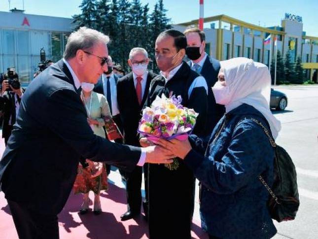 Presiden Jokowi  dan Rombongan Tiba di Rusia Moskow