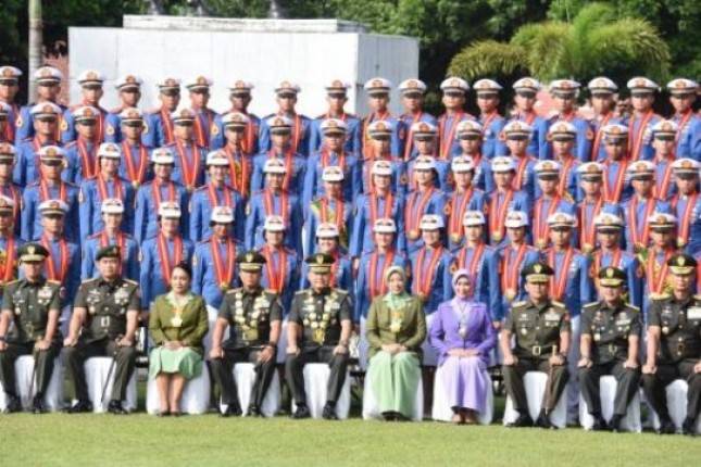 KASAD  Jenderal TNI Dudung Abdurachman Tegaskan Jadilah Perwira Profesional Visioner