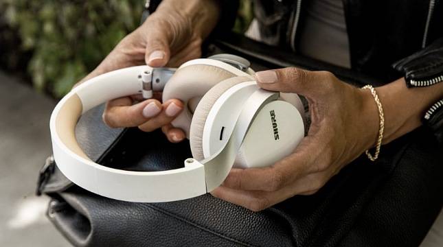 Perluas Seri Consumer Audio, Shure Perkenalkan AONIC 40 Wireless Noise Cancelling Headphone