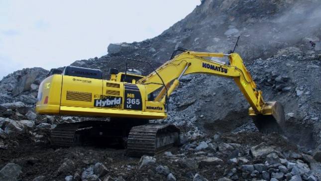 United Tractors Luncurkan Excavator Hybrid Komatsu HB365-1, Dukung Indonesia Bebas Emisi