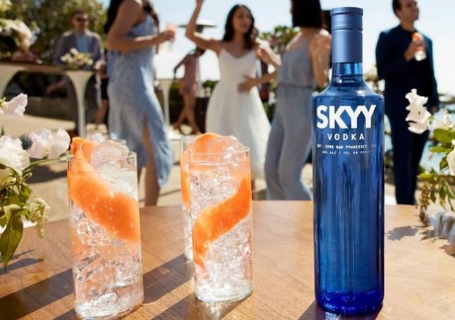 Campari Group Hadirkan SKYY Vodka, Minuman dengan Cita Rasa Lebih Ringan dan Segar