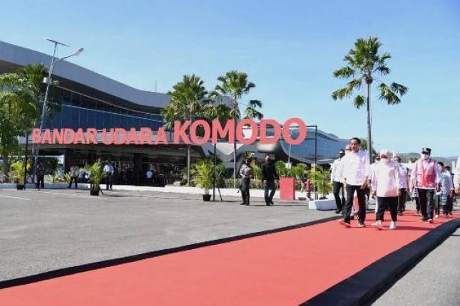 Tingkatkan Sektor Logistik, Presiden Jokowi Resmikan Perluasan Bandara Komodo Labuan Bajo