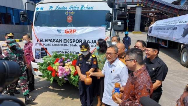 Mendag Zulhas Lepas Ekspor 3.800 Metrik Ton Baja ke New Zaeland
